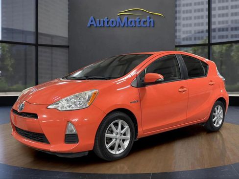 Used 2013 Toyota Prius C Three image 5
