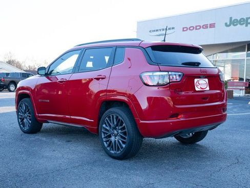 Used 2023 Jeep Compass Limited image 3