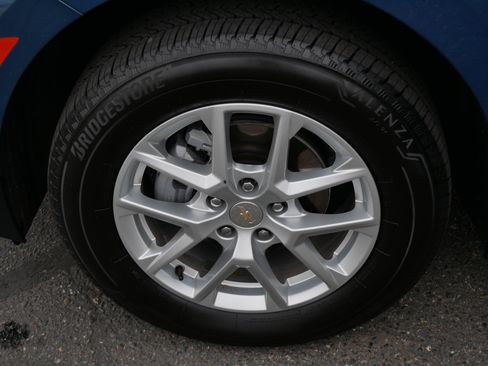Used 2024 Chevrolet Equinox LS w/ LS Convenience Package AWD/4WD image 15