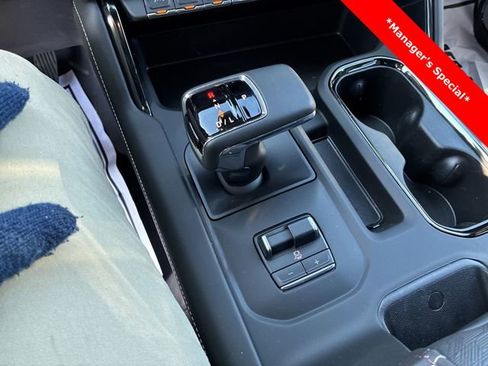 New 2024 GMC Sierra 1500 AT4X w/ AT4X AEV Edition image 18