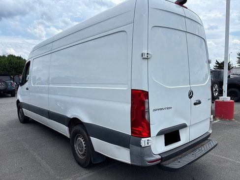 Used 2022 Mercedes-Benz Sprinter 2500 image 5