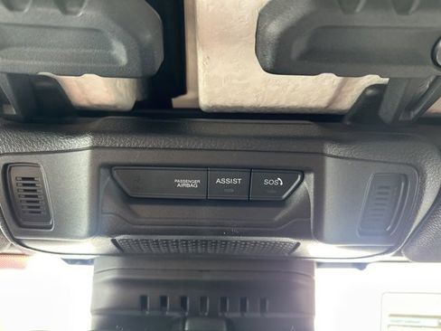 Used 2024 Jeep Gladiator Sport image 32