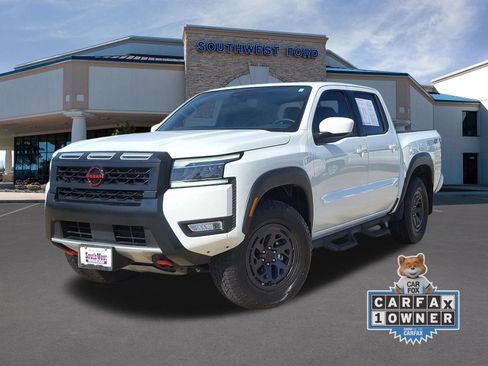 Used 2025 Nissan Frontier PRO-4X AWD/4WD image 1