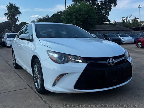Used 2016 Toyota Camry SE FWD image 4