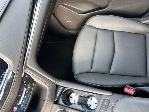 New 2025 Cadillac XT6 Luxury image 25