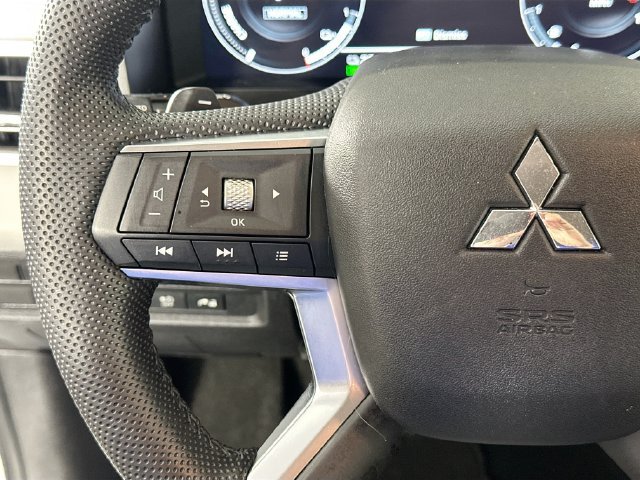 Used 2023 Mitsubishi Outlander SEL AWD/4WD image 20