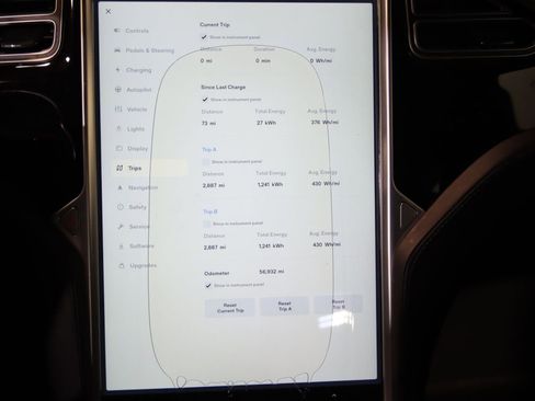 Used 2015 Tesla Model S 70 image 41