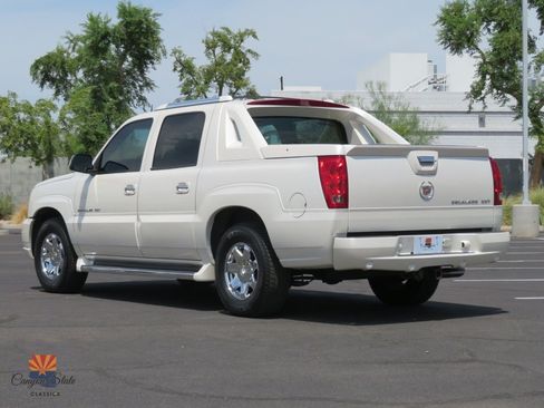 Used 2004 Cadillac Escalade EXT AWD/4WD image 11