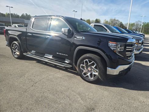 Used 2022 GMC Sierra 1500 SLT w/ SLT Premium Plus Package image 2