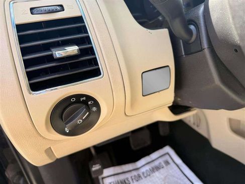 Used 2015 Ford Flex SEL image 24