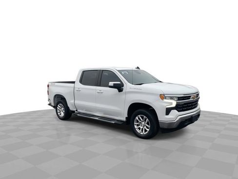 Used 2022 Chevrolet Silverado 1500 LT image 2