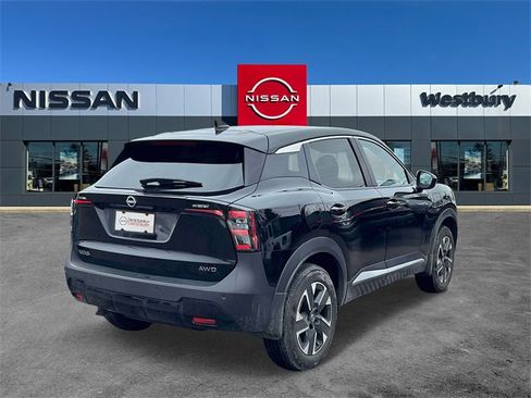 Used 2025 Nissan Kicks SV w/ Illumination Package image 6