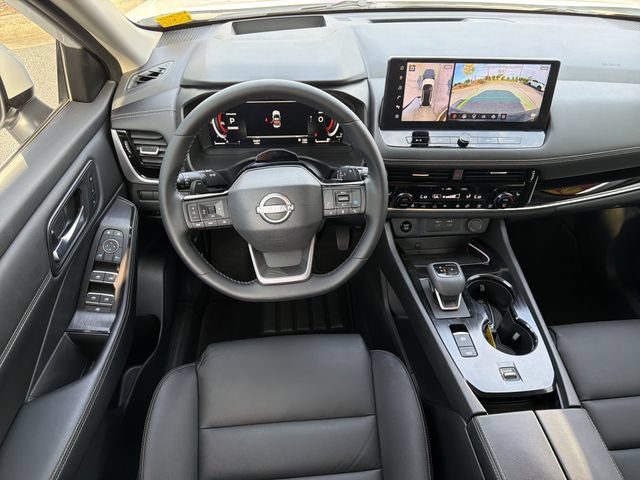Certified 2025 Nissan Rogue SL w/ Tech Package FWD image 25