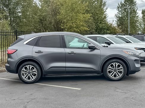Used 2022 Ford Escape SEL image 3