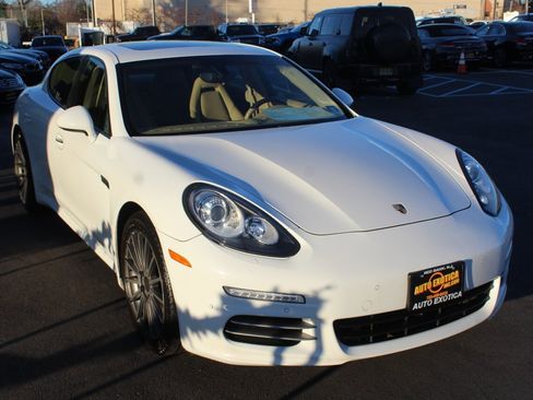 Used 2015 Porsche Panamera 4 image 4