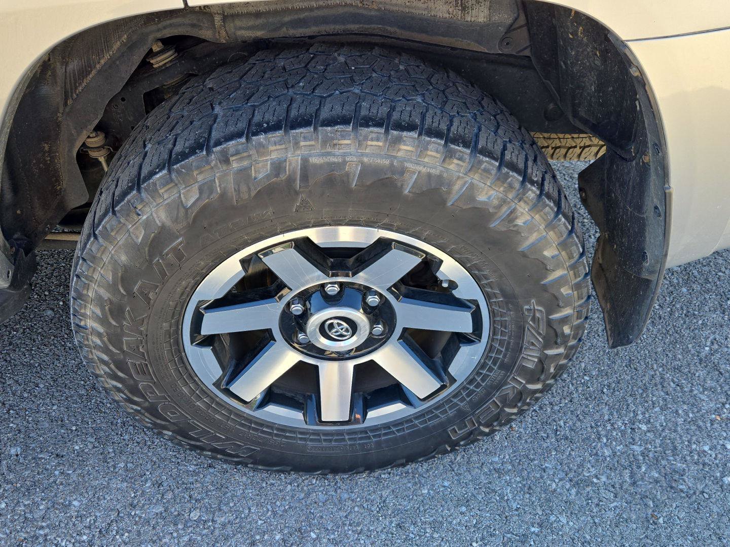 Used 2020 Toyota 4Runner TRD Off-Road Premium w/ Moonroof Package AWD/4WD image 11