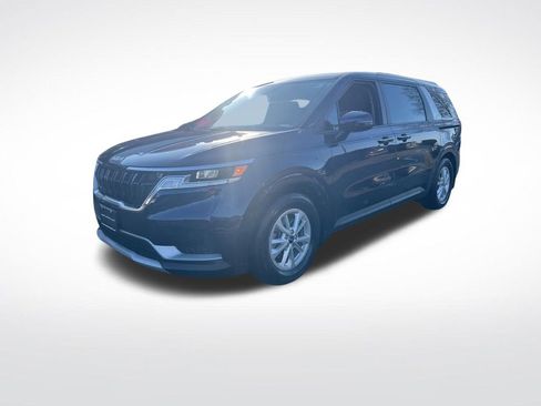 Certified 2024 Kia Carnival LX image 3