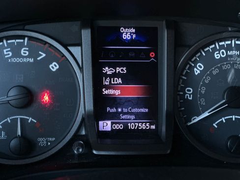 Used 2019 Toyota Tacoma TRD Sport w/ Technology Package AWD/4WD image 26