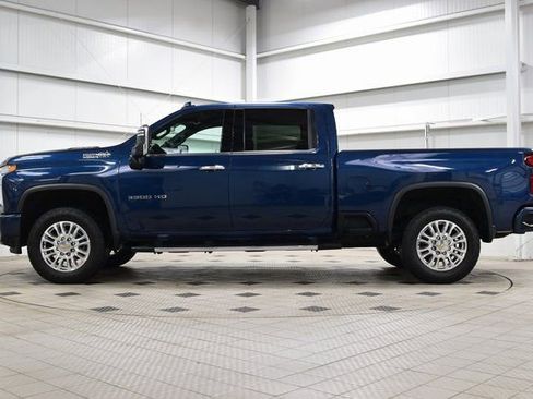 Used 2022 Chevrolet Silverado 3500 High Country image 4