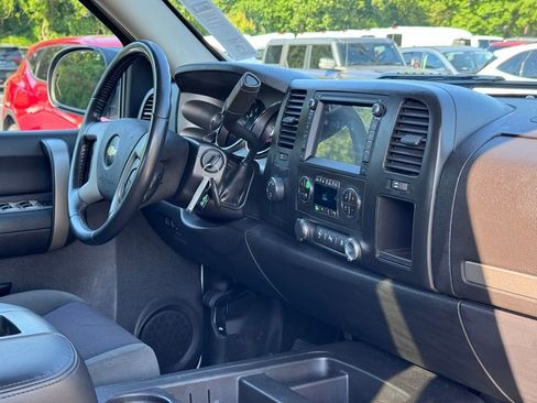 Used 2009 Chevrolet Silverado 1500 LT w/ Power Pack Plus AWD/4WD image 22