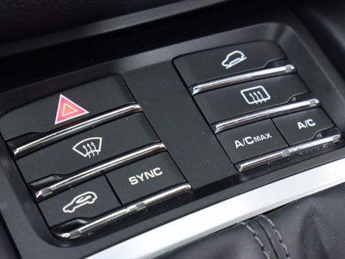 Used 2017 Porsche Macan S image 21