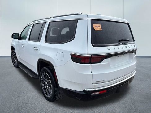 Used 2023 Jeep Wagoneer Series II AWD/4WD image 2