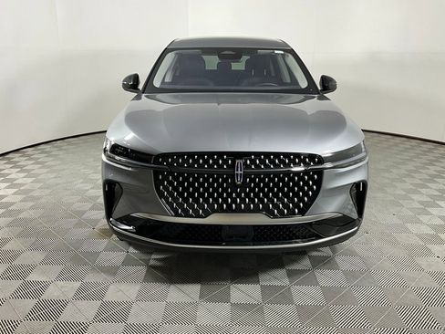 Used 2025 Lincoln Nautilus Premier image 7