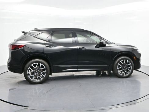 Used 2024 Chevrolet Blazer RS w/ Driver Confidence II Package FWD image 8