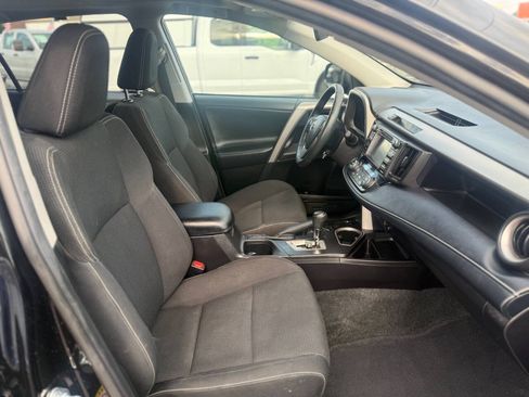 Used 2018 Toyota RAV4 XLE w/ Plus Extra Value Package AWD/4WD image 9