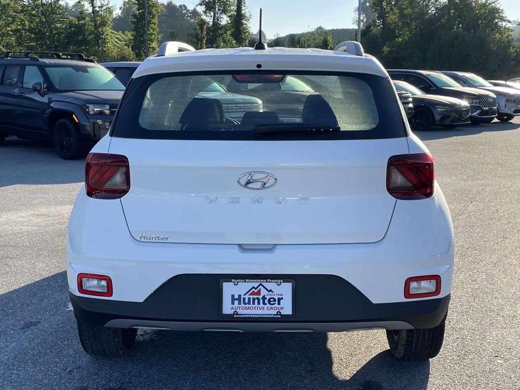 Certified 2026 Hyundai Venue SEL FWD image 29
