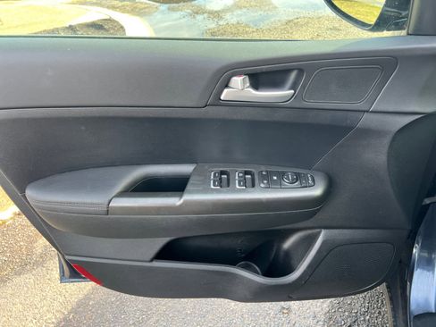 Certified 2022 Kia Sportage LX w/ LX AWD Value Edition Package image 19