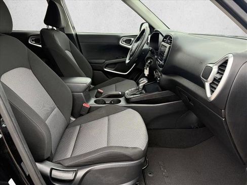 Used 2024 Kia Soul LX w/ Option Group 015 image 11