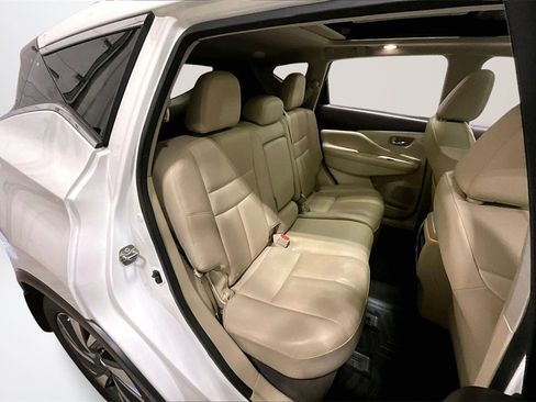 Used 2017 Nissan Murano Platinum image 24