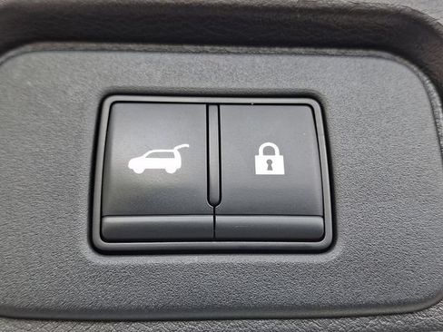 Used 2024 Nissan Rogue SV AWD/4WD image 29