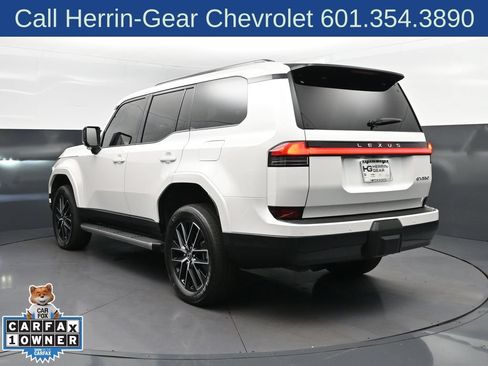 Used 2024 Lexus GX 550 w/ Accessory Package (Z1) AWD/4WD image 5
