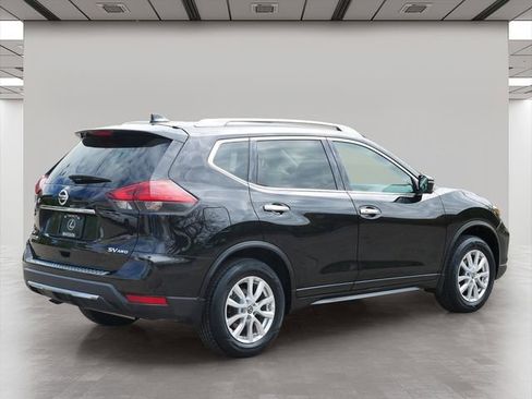Used 2017 Nissan Rogue SV AWD/4WD image 5
