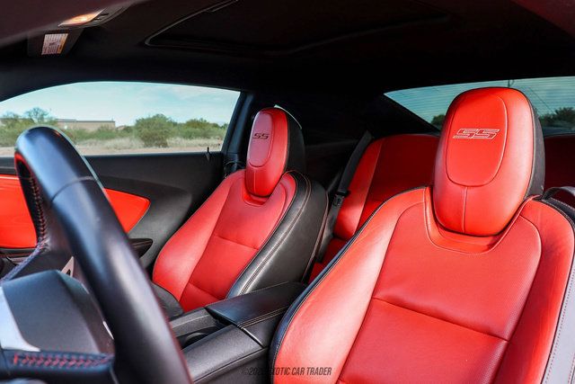 Used 2010 Chevrolet Camaro SS RWD image 33