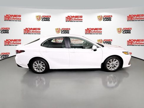 Used 2024 Toyota Camry LE w/ Convenience Package FWD image 15