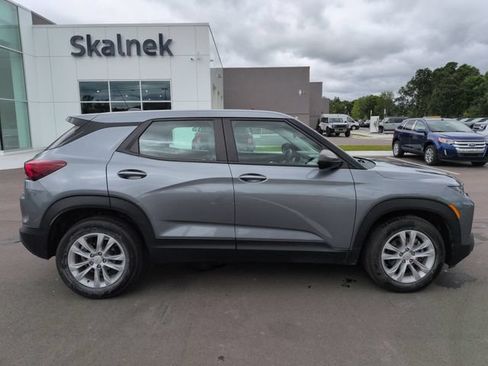 Used 2021 Chevrolet TrailBlazer LS FWD image 8