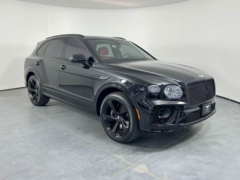 Certified 2022 Bentley Bentayga image 1