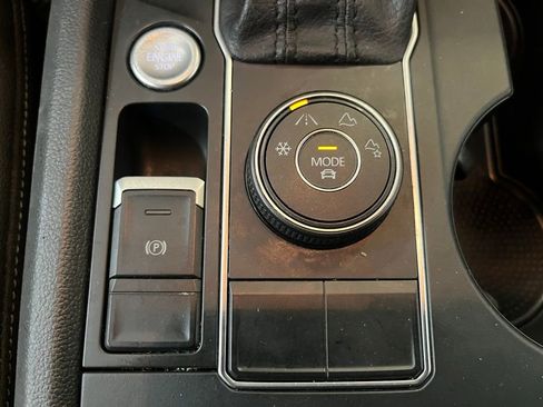 Used 2019 Volkswagen Atlas SE image 12