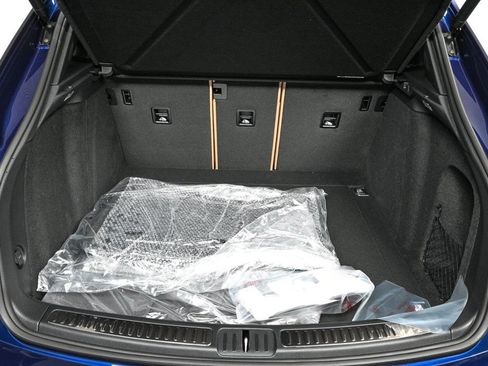 Certified 2026 Porsche Macan AWD/4WD image 31