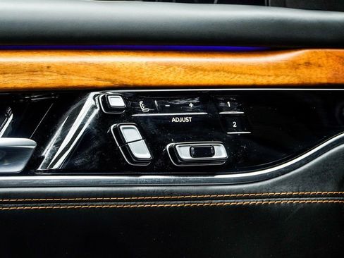 Used 2022 Jeep Grand Wagoneer Series III w/ Rear Seat Video Group 1 image 33