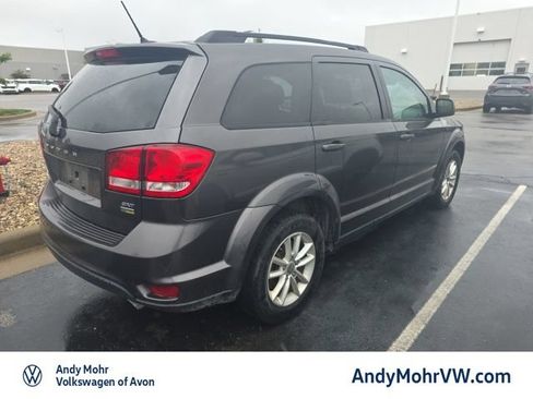 Used 2016 Dodge Journey SXT w/ Comfort/Convenience Group FWD image 3