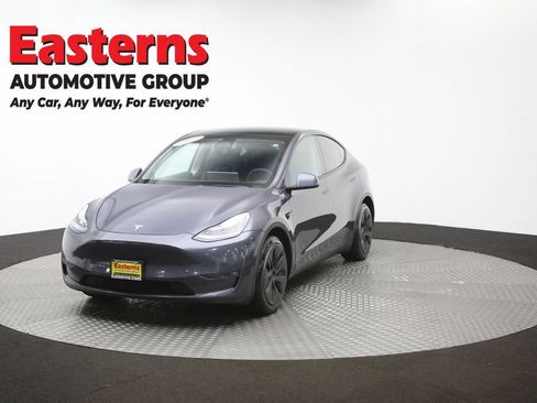 Used 2022 Tesla Model Y Long Range AWD/4WD image 49