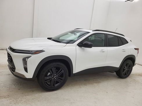 New 2026 Chevrolet Trax ACTIV w/ Sunroof Package image 18