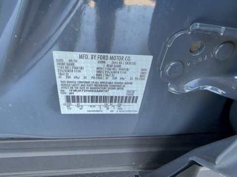 Certified 2025 Ford Explorer Active w/ Active Comfort Package RWD image 33