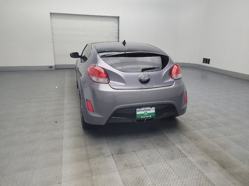 Used 2017 Hyundai Veloster Value Edition image 6