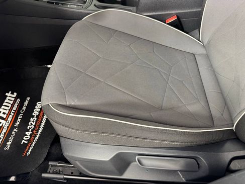 Used 2025 Volkswagen Jetta Sport FWD image 11