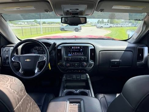 Used 2017 Chevrolet Silverado 1500 LTZ Z71 w/ LTZ Plus Package AWD/4WD image 6